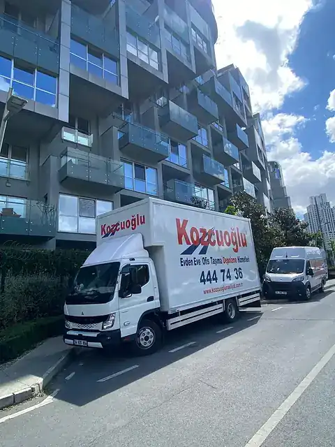 Kadıköy Ofis Taşımacılığı için saha sevkiyat aracı